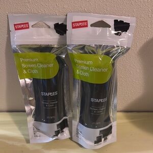 🆕 2 bundle Staples Premium Screen Cleaner & Cloth